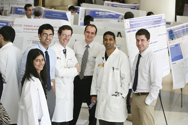 cleveland-commercial-photography-cwru-medicine-group-students-residetns-pazza-photography